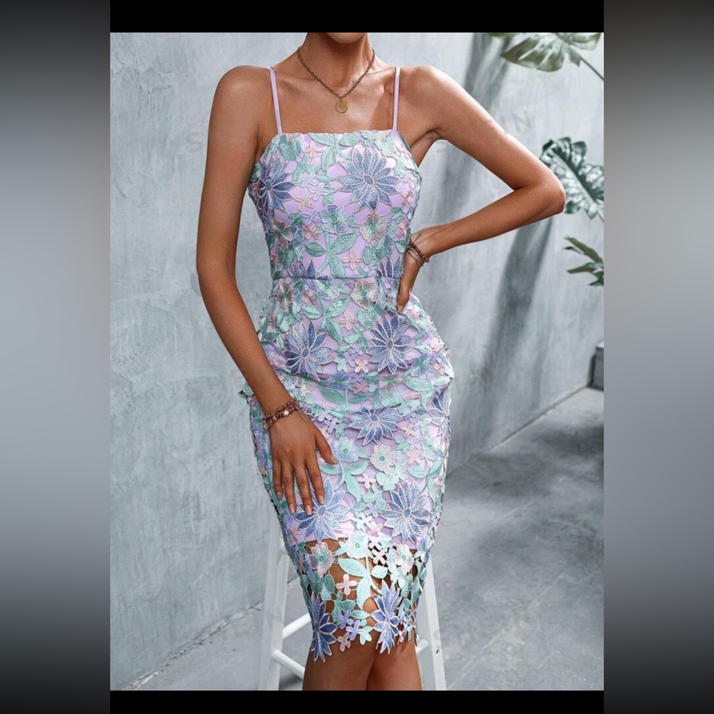 - SHEIN/Bæ Floral Print Guipure Lace Overlay Cami Dress